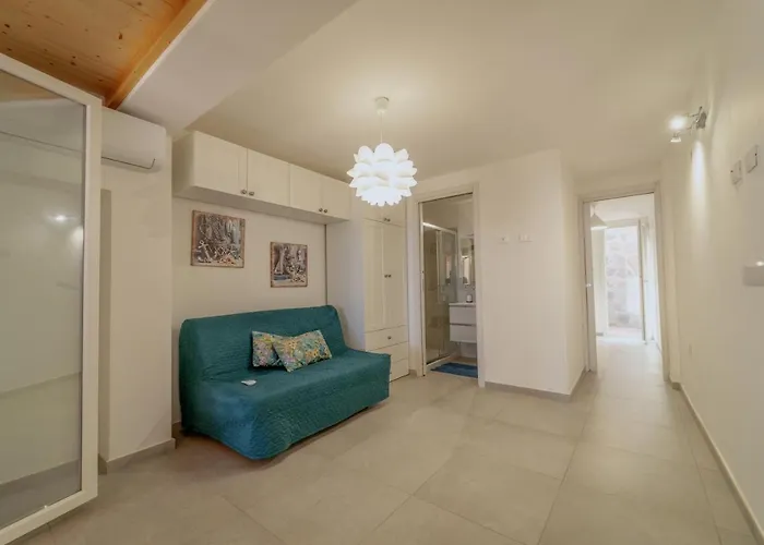 Azalea Isola di Ustica